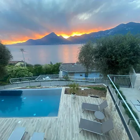 Holzi Lejlighed Brenzone sul Garda