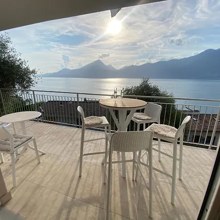 Holzi Apartamento Brenzone sul Garda